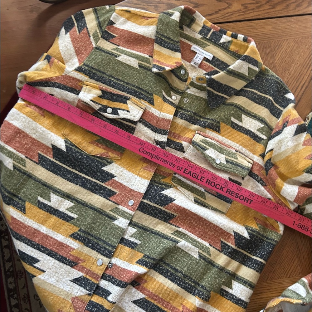 Camouflage Aztec Shacket - Picture 9 of 16